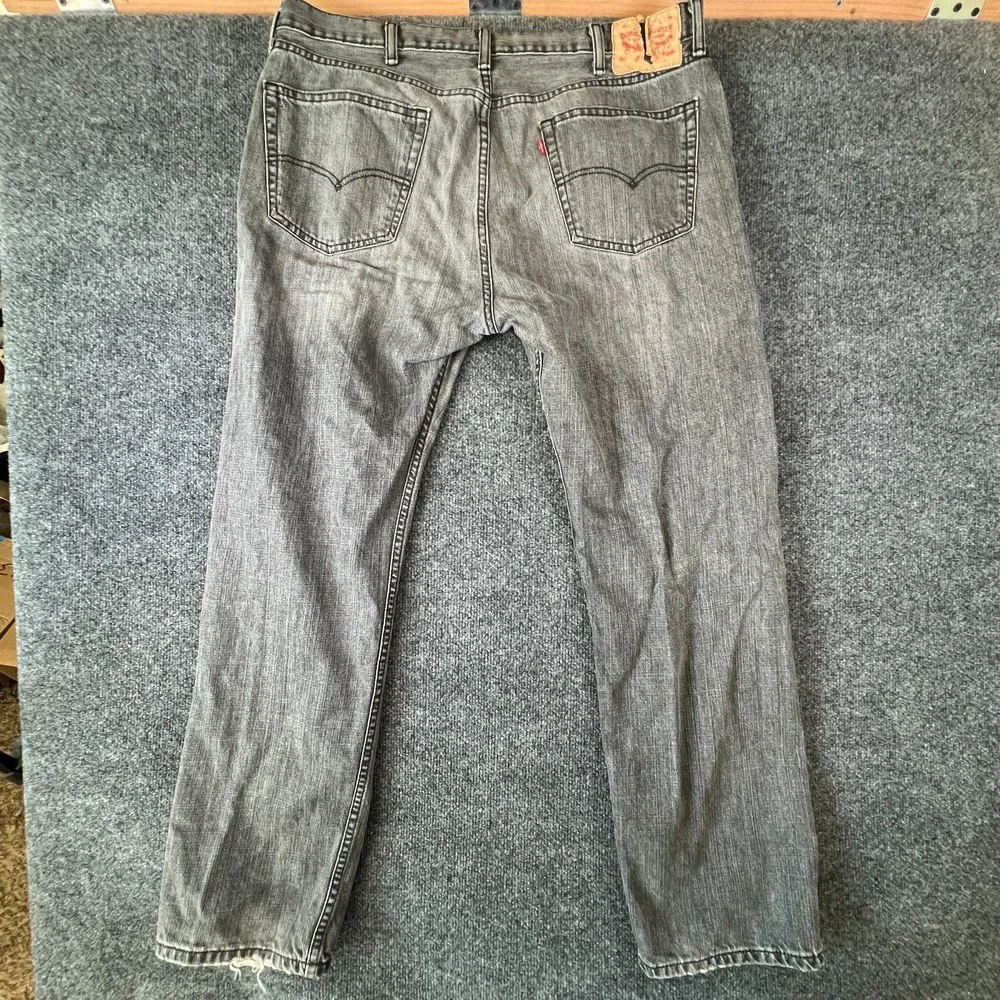 Levi's 565 Jeans Mens 38x31 Gray Denim Cotton Mid‎ Rise Whiskered Straight Leg